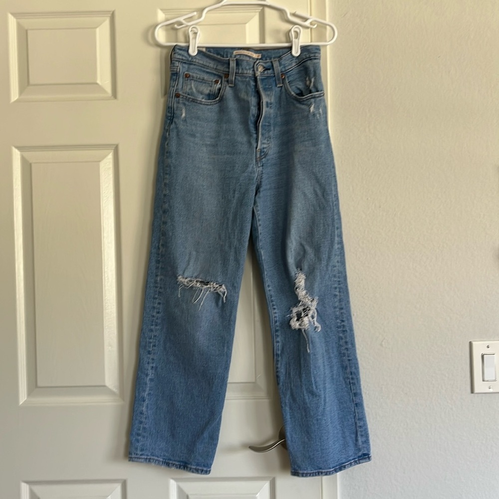 Levi's Ribcage Straight Ankle Jeans
